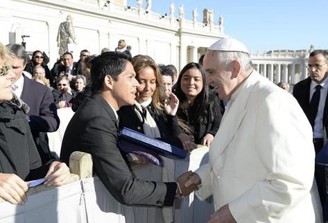 Papa promete visitar Guatemala