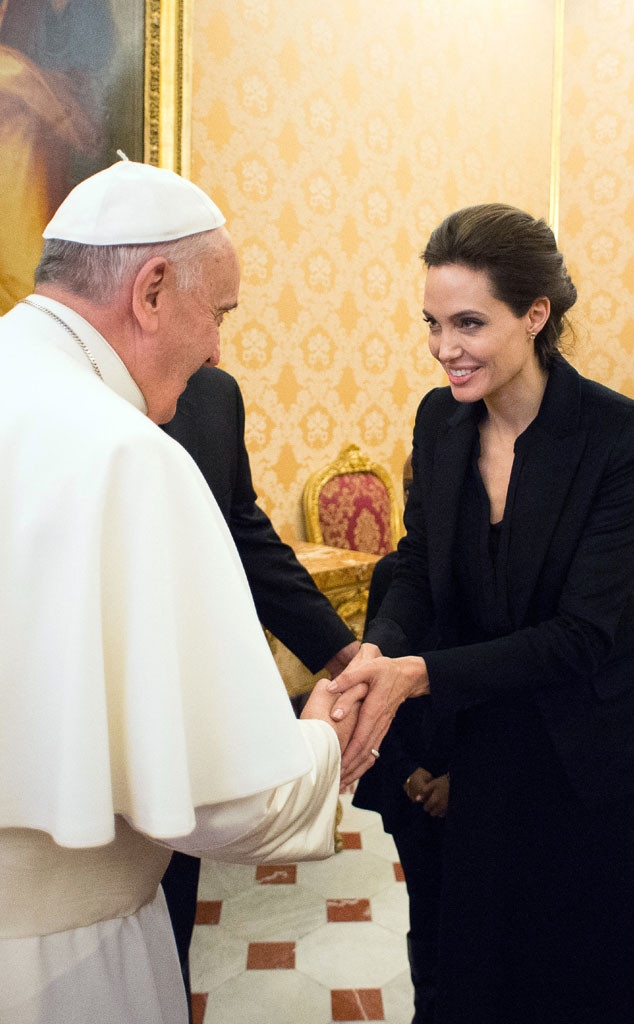 Angelina Jolie se reúne con el Papa