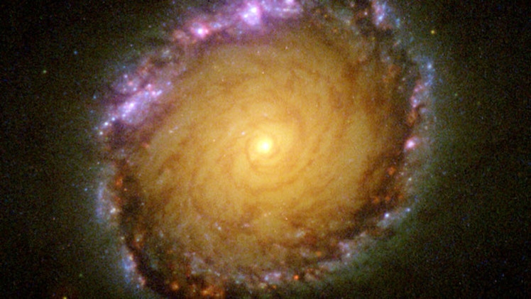 Astrónomos descubren una “galaxia caníbal”